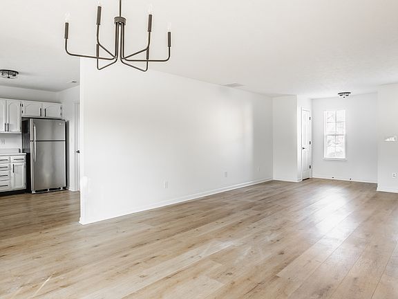5th image of 5533 Younkin Dr