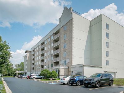 2030 Saint Regis Dr APT 422, Lombard, IL, 60148