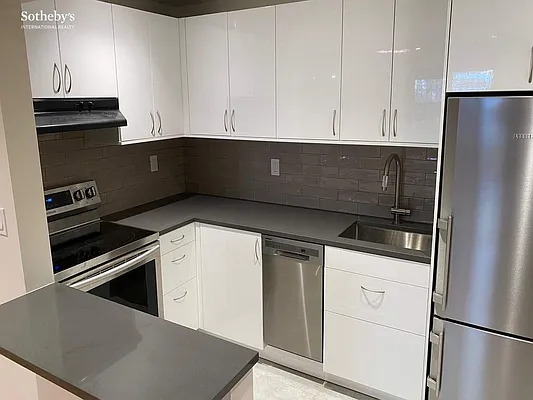 Rented by Sotheby's International Realty | media 9