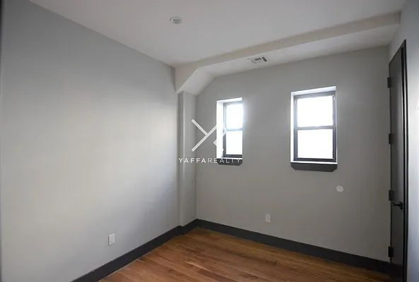 Rented by Yaffa Realty LLC | media 13