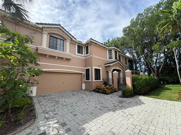 2603 Center Court Dr #1, Weston, FL 33332