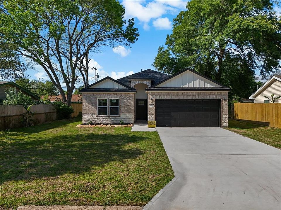 1st image of 2930 Tarpey Avenue