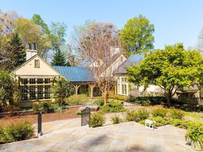353 Bloomfield Rd, Charlottesville, VA, 22903