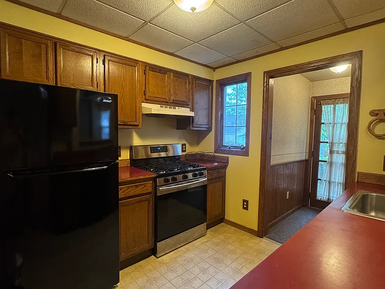 105 E Linden St — Photo 10