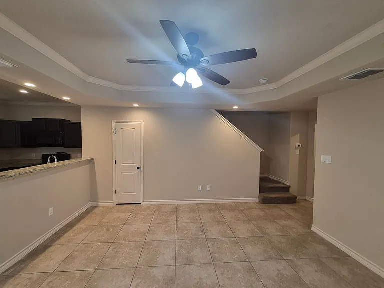 6842 Lakeview Dr #101 — Photo 5