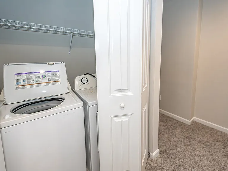 484 Truman Dr — Photo 44