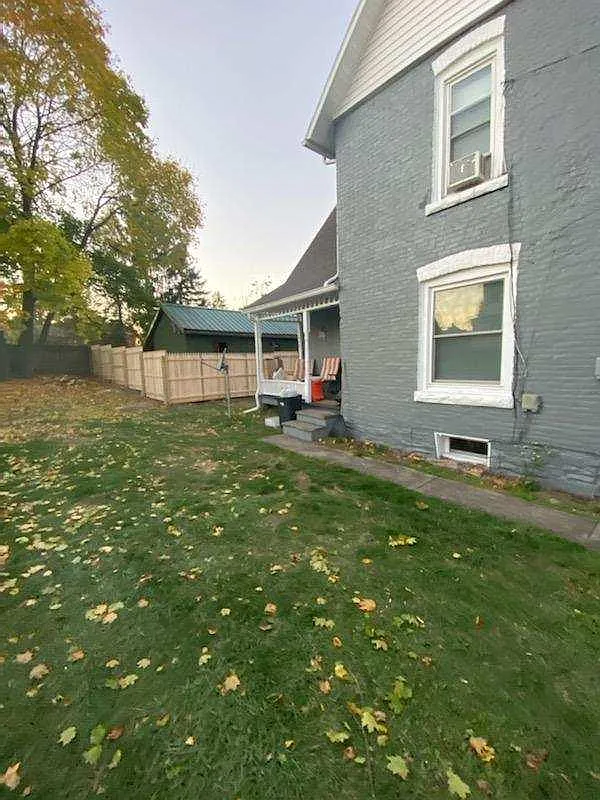 3 bed, 1573 sqft, $1,445 — Photo 2