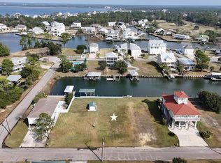 130 Elm Ln, Pass Christian, MS 39571