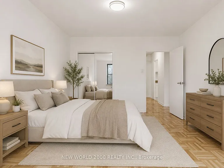 49 Glen Elm Ave #406 — Photo 4