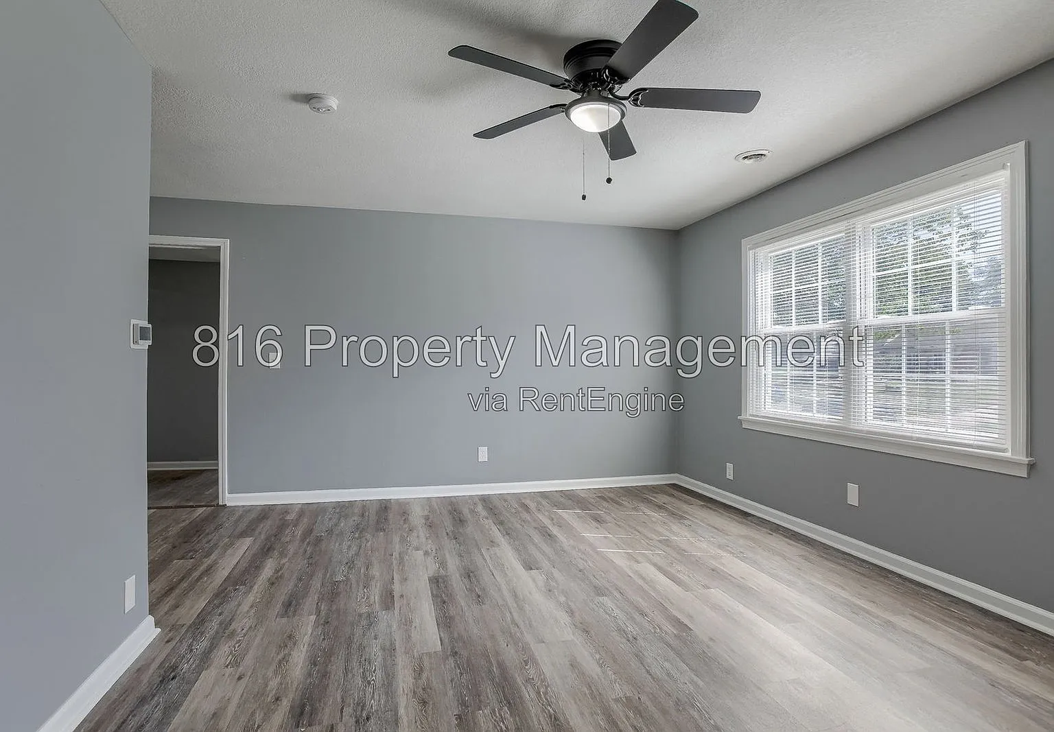 3 bed, 2.0 bath, 1100 sqft, $1,300 — Photo 3