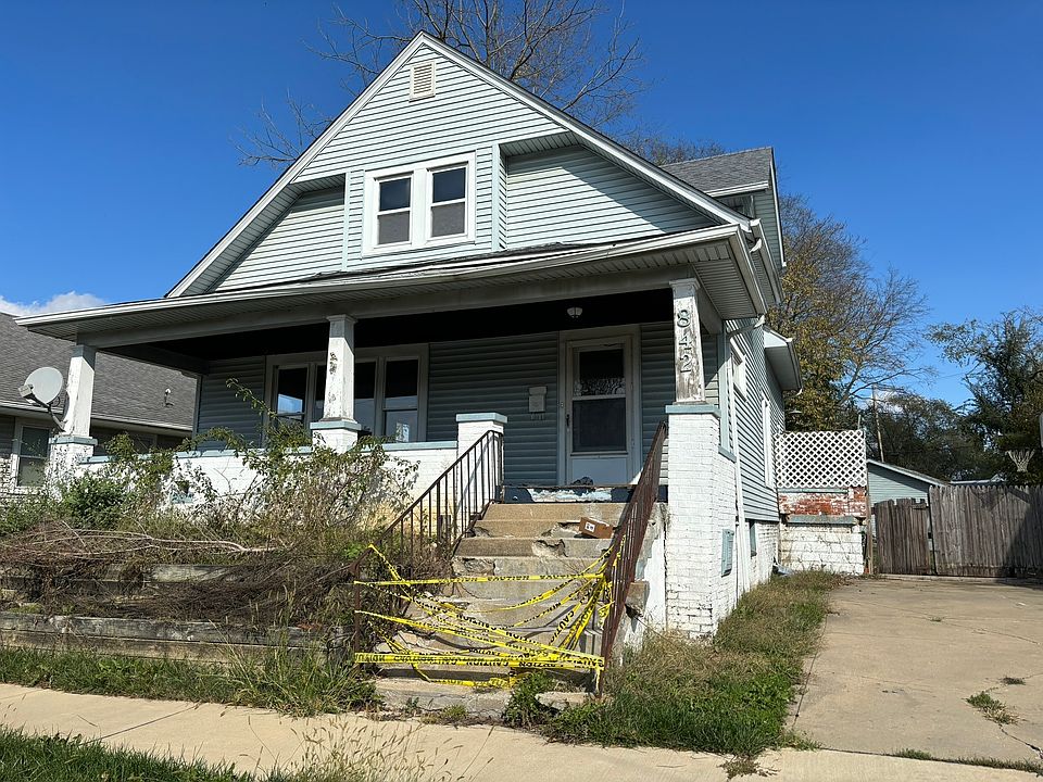 1st image of 842 S Harrison St