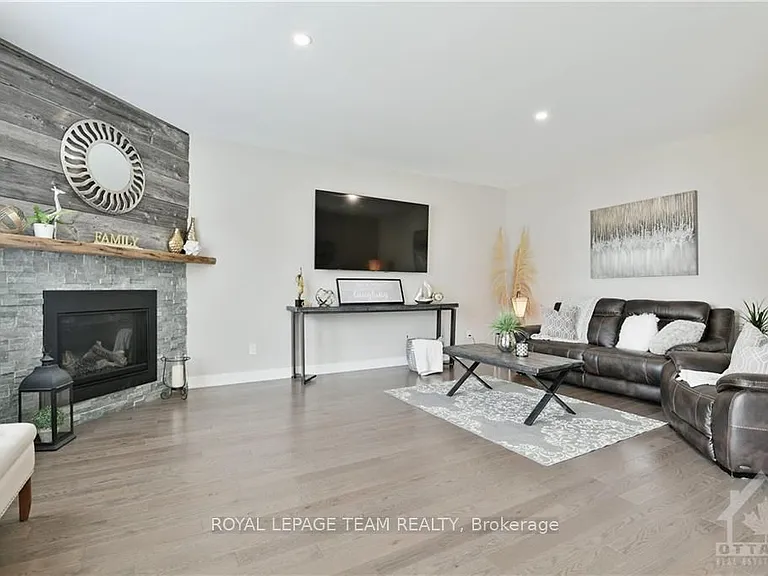 54 Reynard Cres — Photo 15