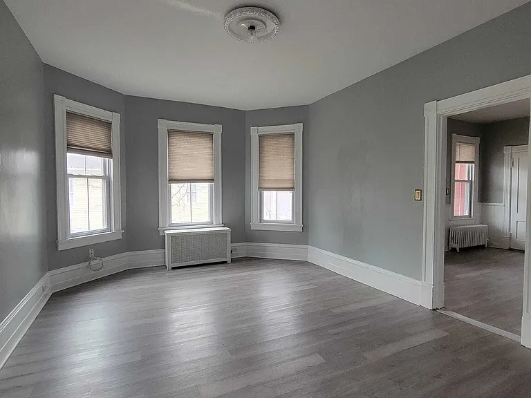 126 Winthrop St #2 — Photo 3