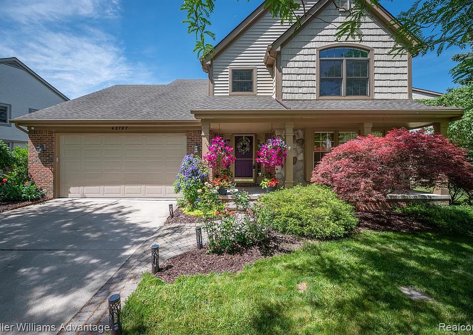 42797 Brookstone Dr Novi MI 48377 Zillow