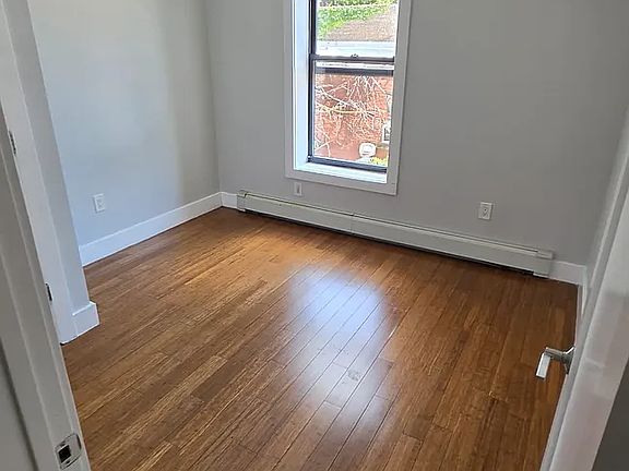 5th image of 987 Greene Ave #3