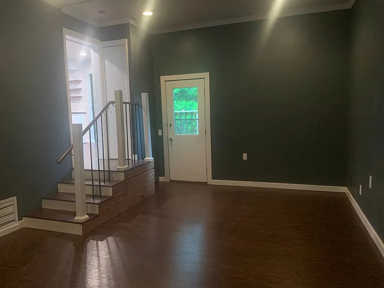 6167 Maureen Dr — Photo 19