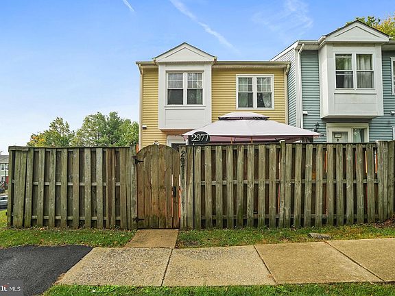 3rd image of 2971 Shepperton Ter