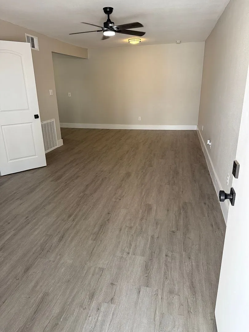 Carson Street Apts — Photo 4