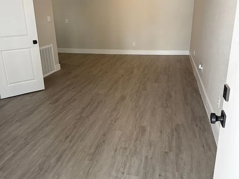 Carson Street Apts — Photo 7