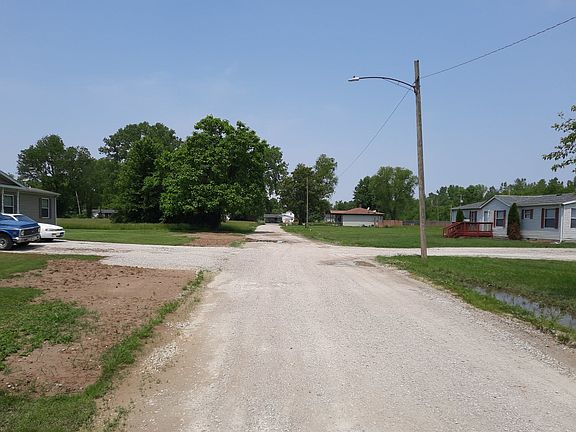 4th image of 5622 Russell Ave