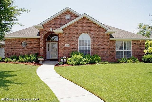 1st image of 8304 Victory Dr
