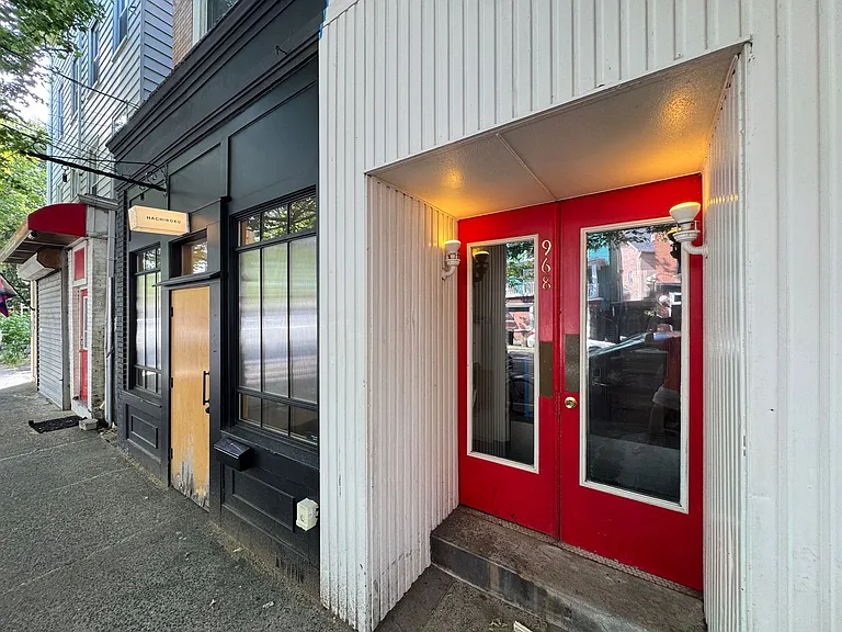 968 State St #B8 — Photo 5