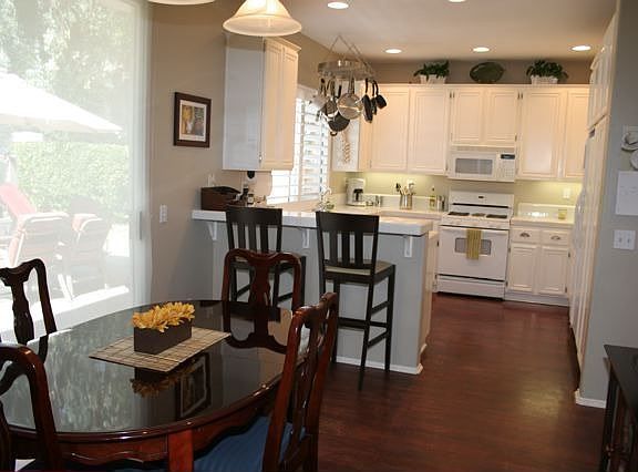 Great family kitchen and dining room