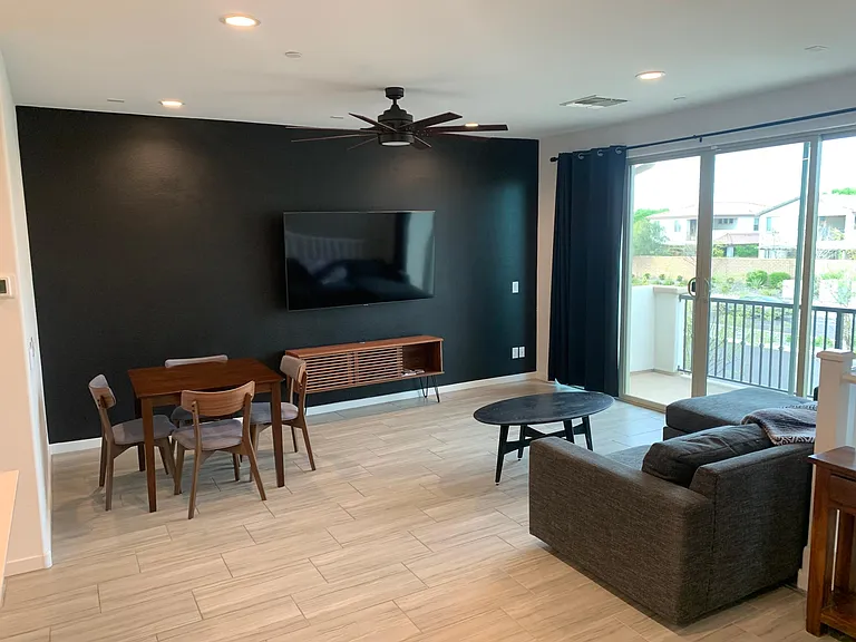 living room (furniture not included)