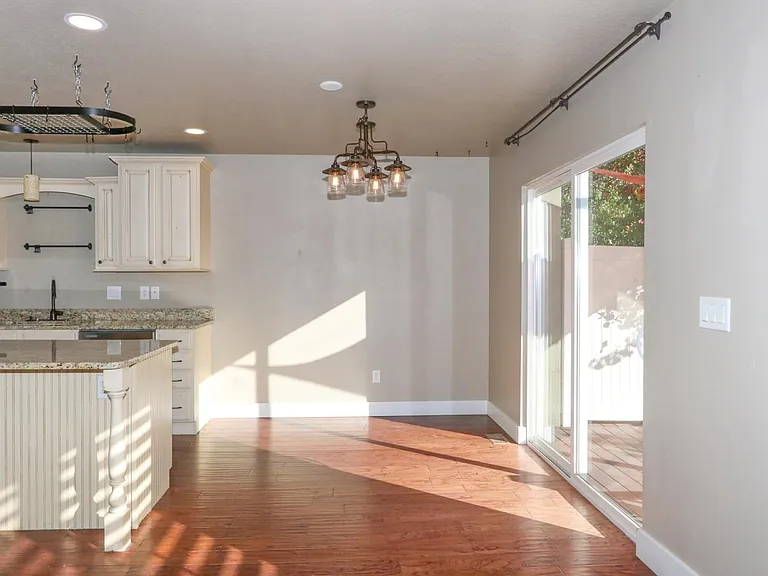 2088 S Orchard Dr — Photo 8
