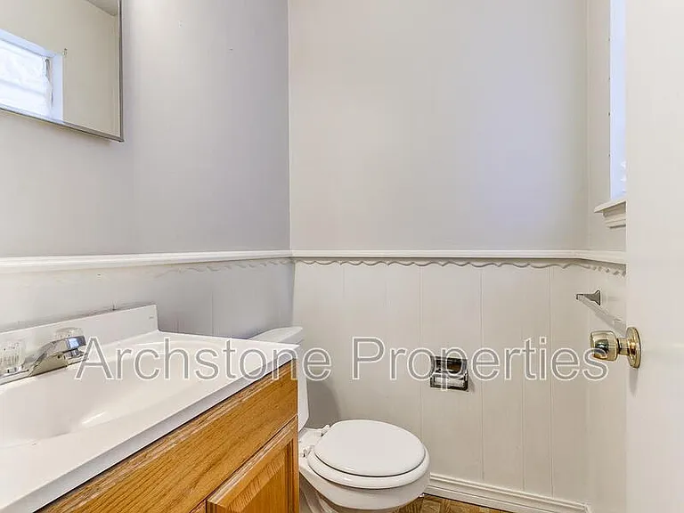 1424 Tanglewood Dr — Photo 32