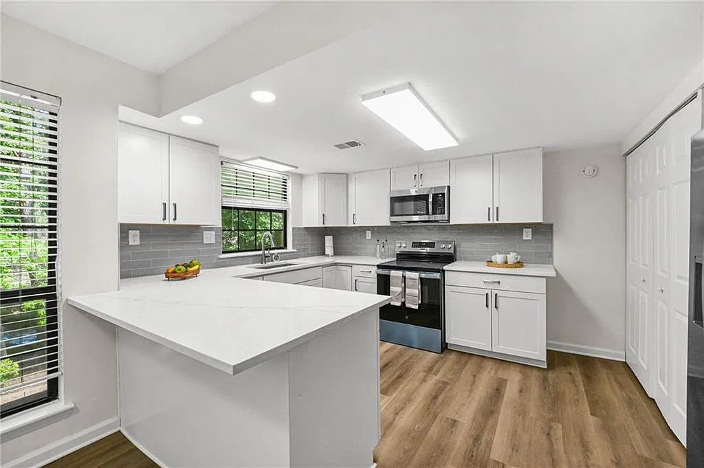 2 bed, 3.5 bath, 1708 sqft, $2,500 — Photo 4