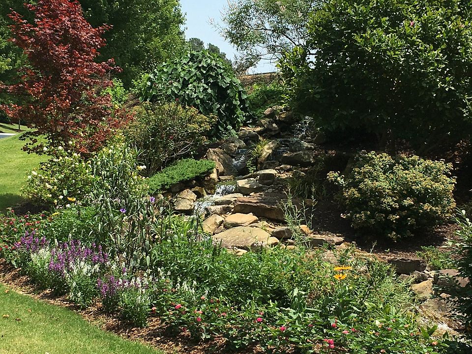 2nd image of 420 Cedar Pines Dr