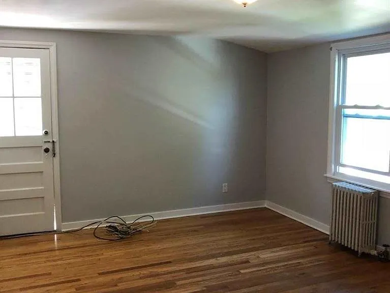 131 Chestnut St — Photo 2