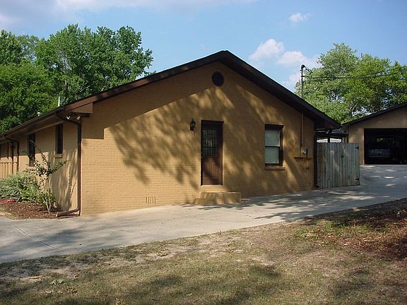 2nd image of 525 Brentwood Dr