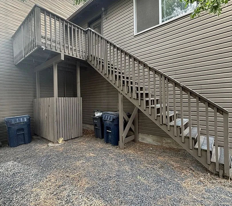 1285 NW Stannium Rd
