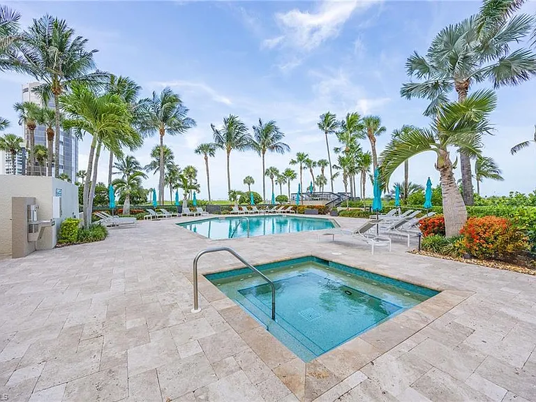 4551 Gulf Shore Blvd N #200 — Photo 34