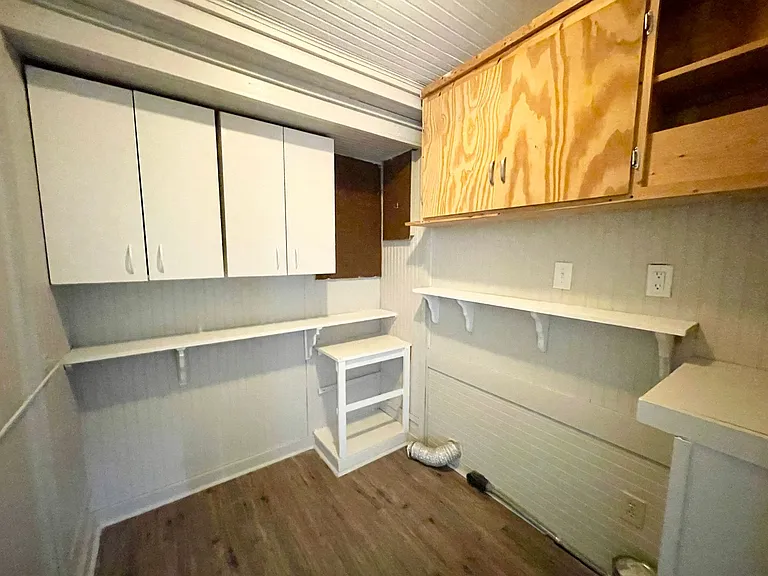 1504 Charlton St — Photo 23