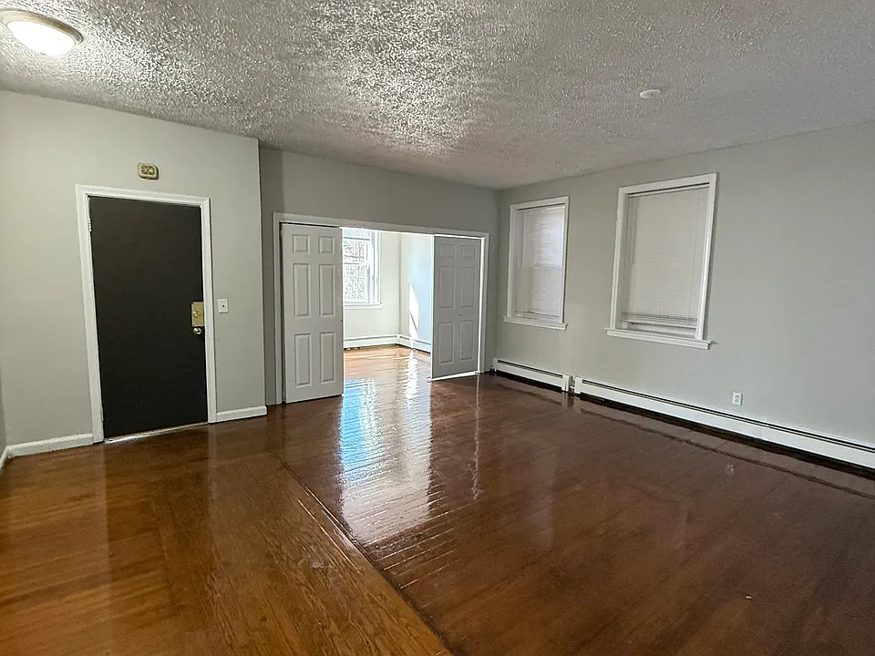191 Wooster St #2B