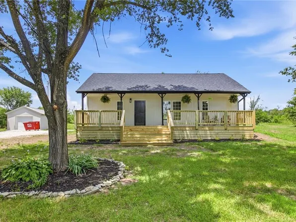 36 SW 1421st Rd, Holden, MO 64040