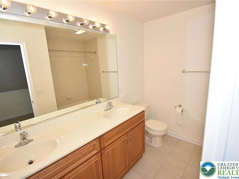107 Highlands Blvd — Photo 19