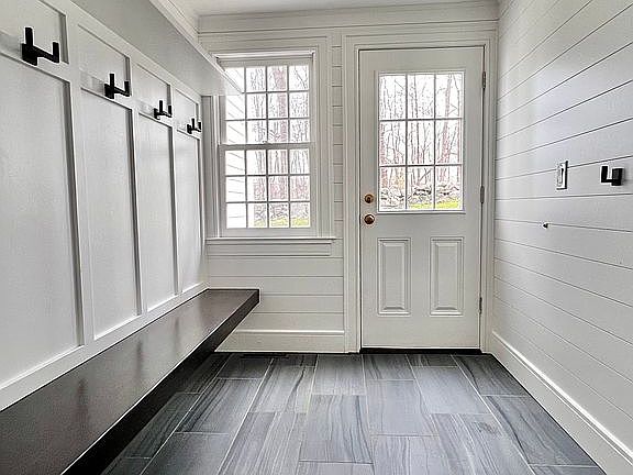 Mudroom to side yard