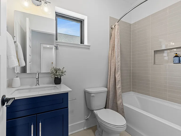 The Collection at North Davidson Townhomes for Rent in NoDa — Photo 18
