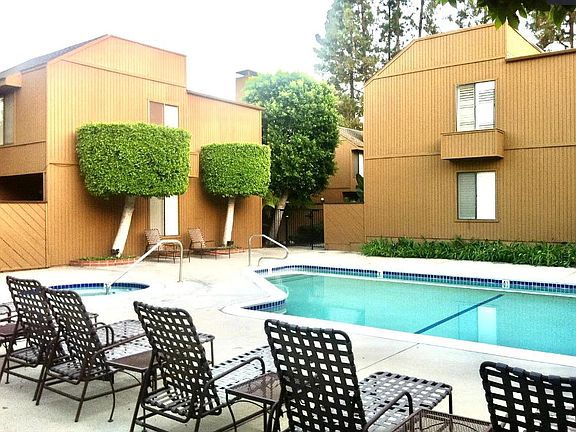 4th image of 91 Arlington Dr APT 13