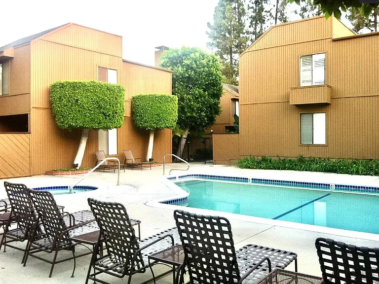 91 Arlington Dr #13 — Photo 5