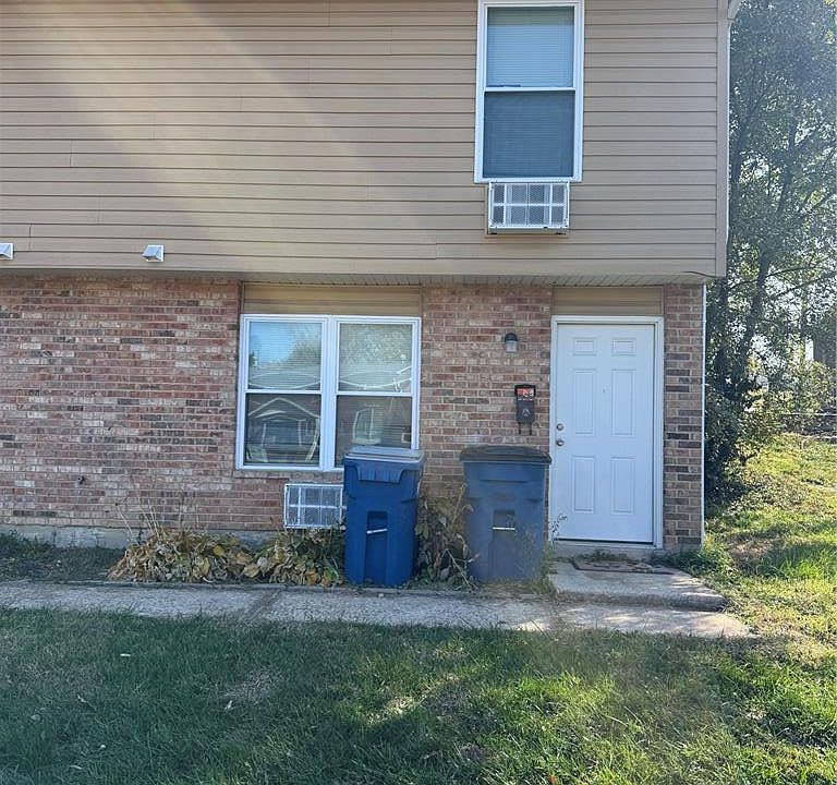 1st image of 50 Gary Ct APT B
