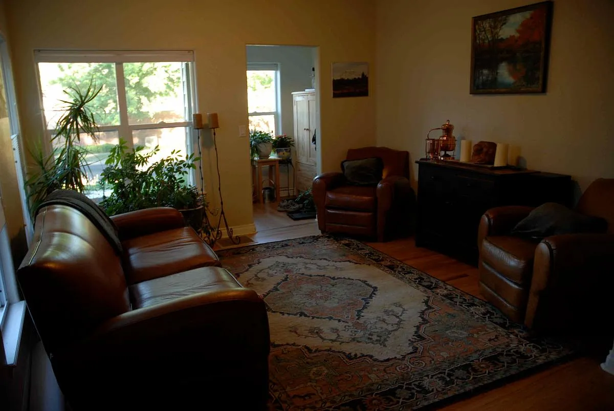 1709 Ford Street — Photo 4