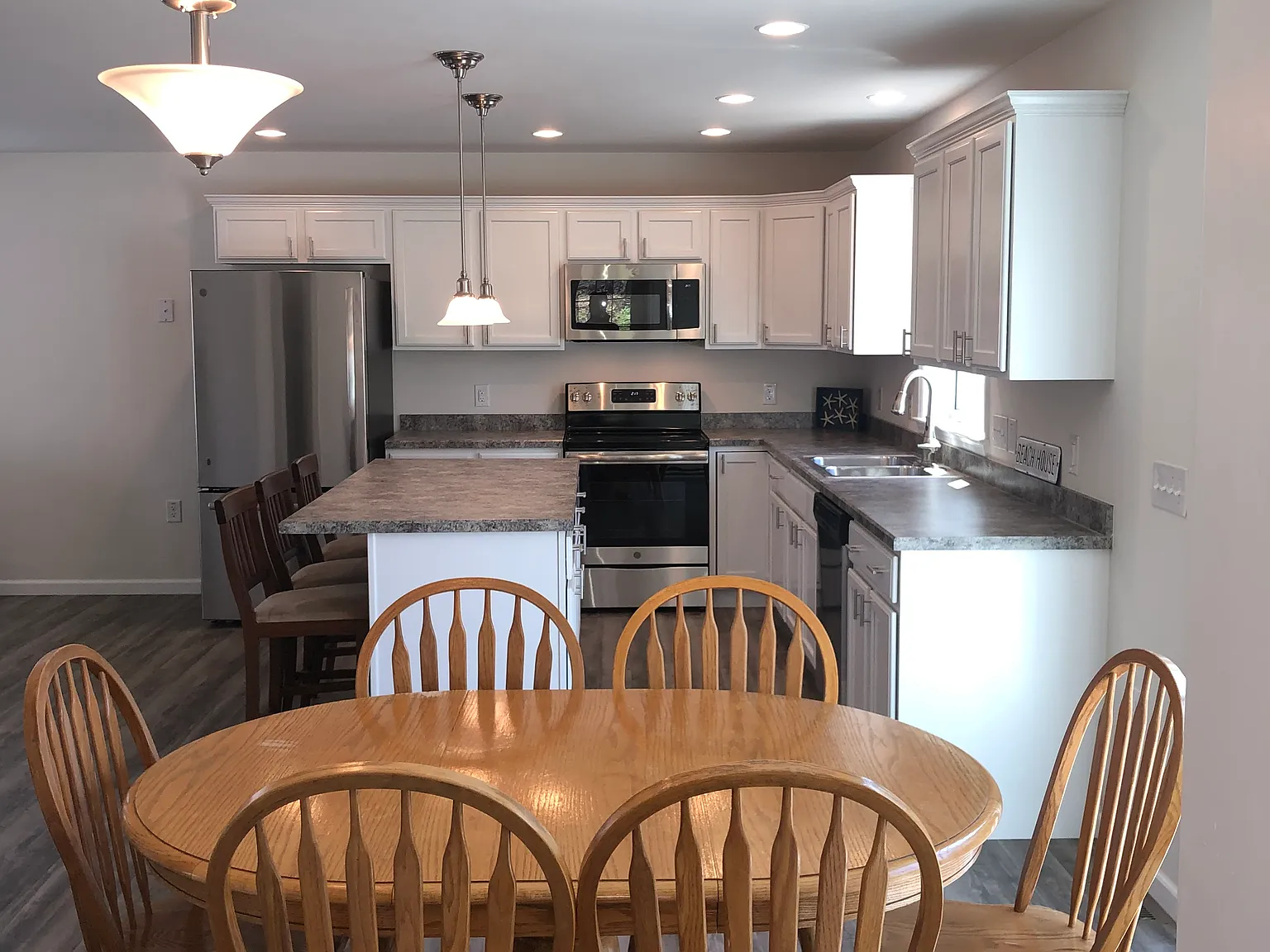 5 bed, 1850 sqft, $6,500 — Photo 3