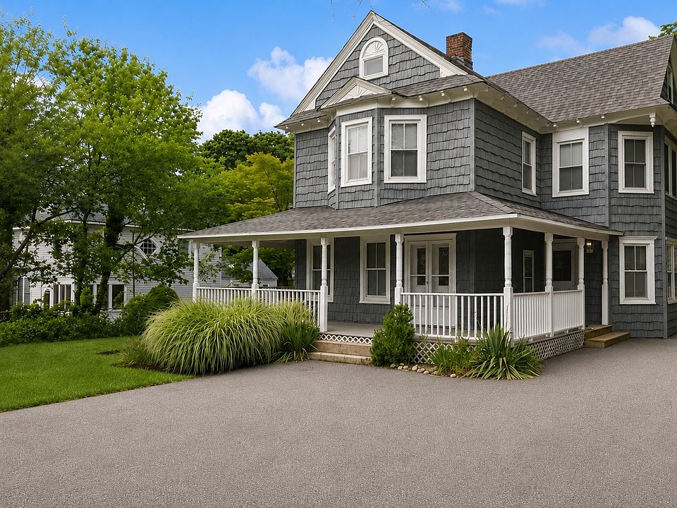 1st image of 376 Montauk Hwy