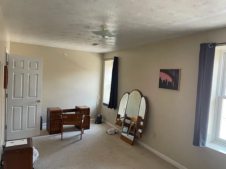 120 S Lewis St #3 — Photo 7