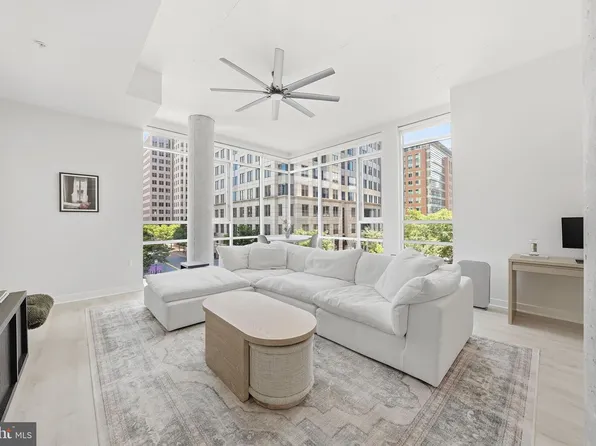 12025 New Dominion Pkwy APT 313, Reston, VA 20190